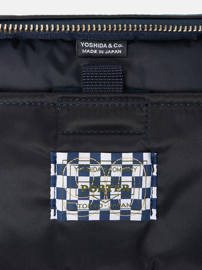 9200004 HAND CORROSION ON NYLON TWILL