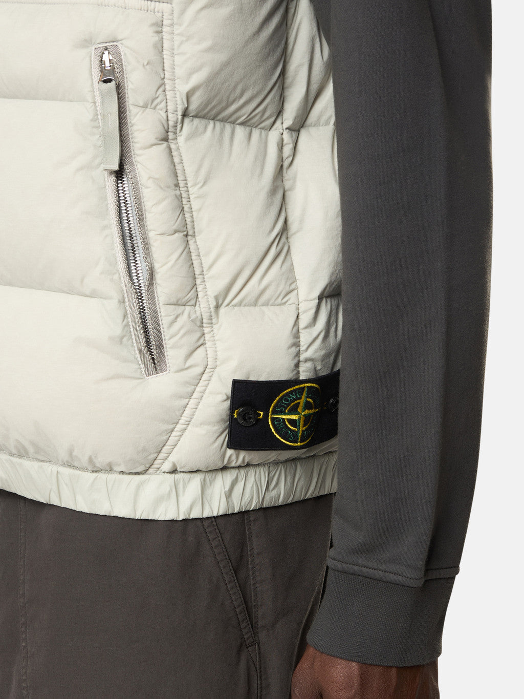 G100007 SEAMLESS TUNNEL NYLON DOWN-TC